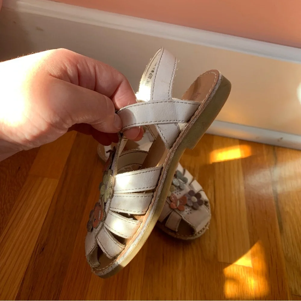 Strappy White Sandals Heart Butterfly Flower Strap Closure Size 9 Toddler Girl
